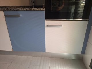 Muebles de cocina y encimera de mármol