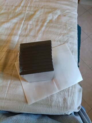 Confezione di 10 custodie MW per DVD. Sigillate.