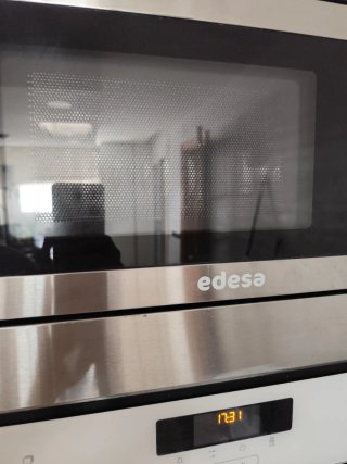 Microondas Edesa Acero Inoxidable encastado.