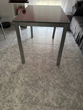 Mesa de comedor cristal rojo