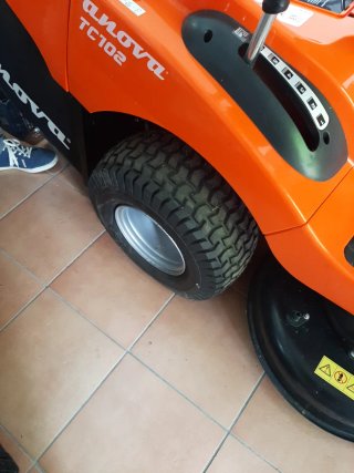 Tractor cortacésped Anova TC102 Hidrostático