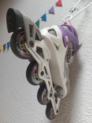 Patines en línea grises y morados del 35 al 38