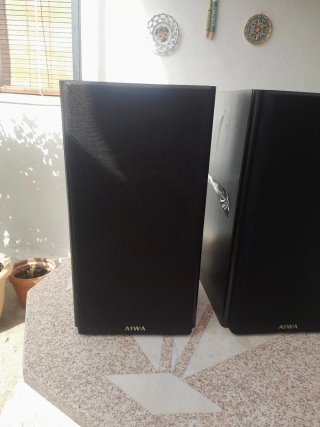Altavoces Aiwa Negros