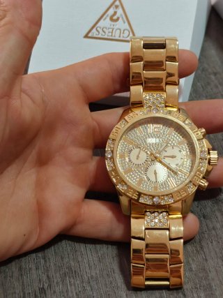 Reloj Guess Dorado con Cristales