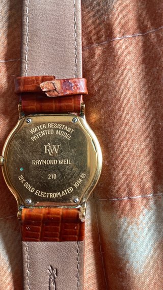 Reloj Raymond Weil Caballero Dorado y Marrón