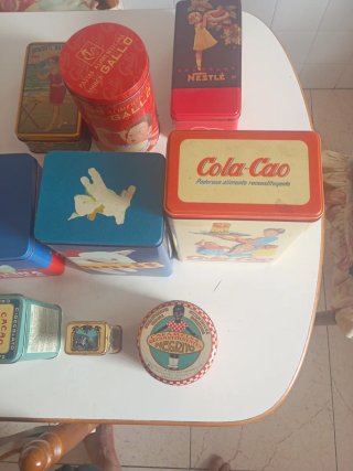 Lotto di 8 Scatole Metalliche Vintage