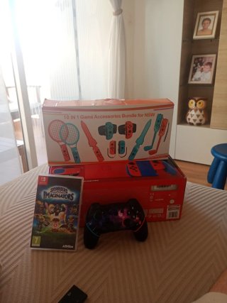 Nintendo Switch Azul y Rojo