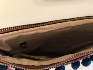 Bolso de mano étnico con monedas