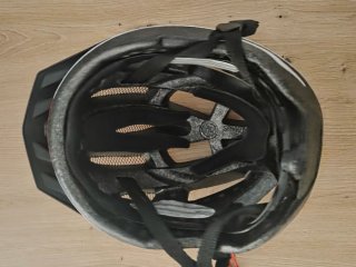 Casco de bicicleta adulto con luz LED roja