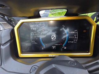 Yamaha Tmax 560 Maxi Scooter 560Negra y Dorada