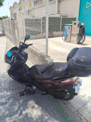 Suzuki burnang Scooter Negra/Burdeos Automática