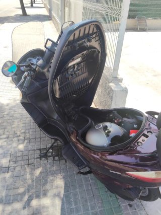 Suzuki burnang Scooter Negra/Burdeos Automática