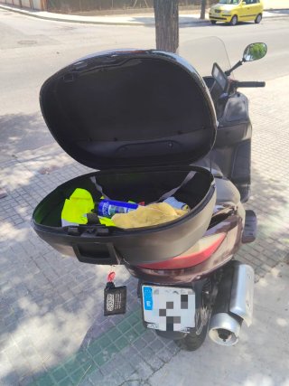Suzuki burnang Scooter Negra/Burdeos Automática