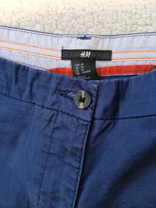 Pantalón de pinzas, estilo italiano de corte recto