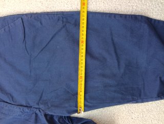 Pantalón de pinzas, estilo italiano de corte recto