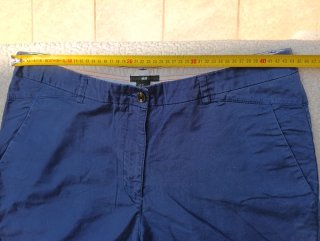 Pantalón de pinzas, estilo italiano de corte recto