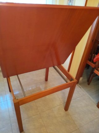 Mesa de comedor y 4 sillas
