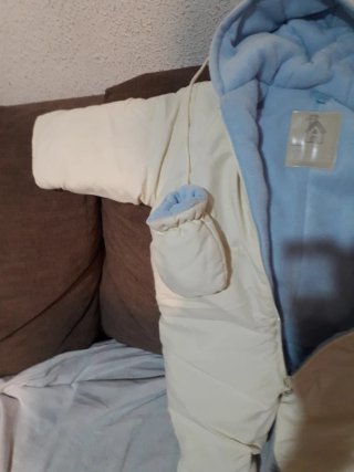 Buzo infantil unisex con manoplas y patucos