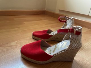 Alpargatas cuña ante rojo T38
