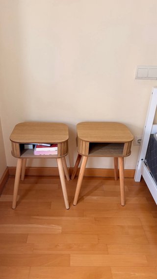 Colchón135x290+somier+2mesitas de noche110 €