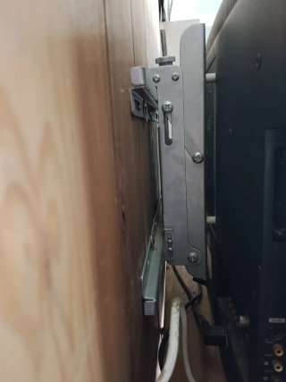 Samsung TV 32" + Soporte Pared