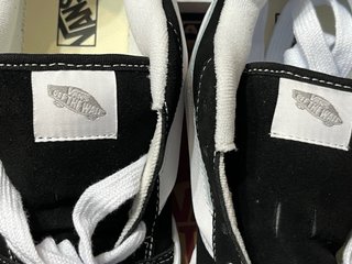 Zapatillas Vans Knu Skool Negras y Blancas