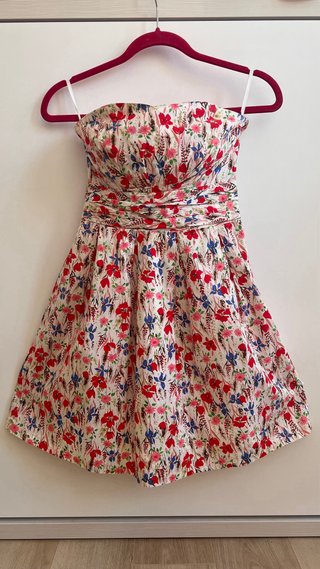 Vestido palabra de honor floral