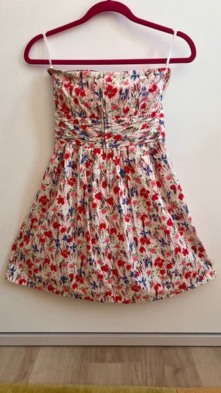 Vestido palabra de honor floral