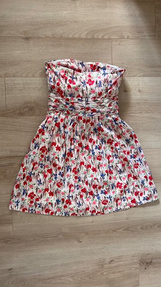 Vestido palabra de honor floral