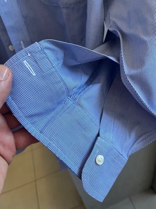 Due camicie come nuove