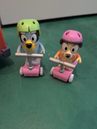 Bluey y Bingo Coche de Juguete