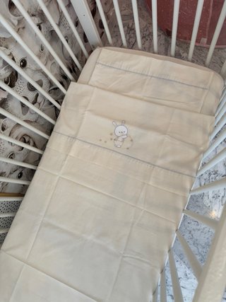 Cuna evolutiva blanca + ropa de cuna
