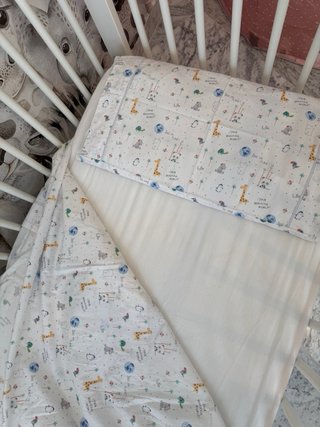 Cuna evolutiva blanca + ropa de cuna