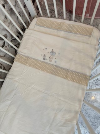Cuna evolutiva blanca + ropa de cuna