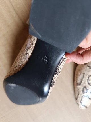 Botines Mango estampado serpiente T.41