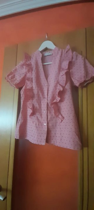 Blusa rosa con volantes Polin et Moi