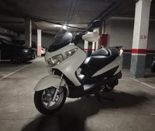 Suzuki Burgman 200 (2009) - Único Dueño