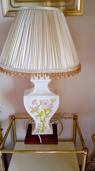 Lámpara de mesa cerámica floral