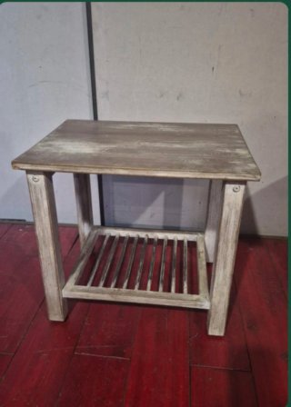 Mesa auxiliar madera decapada
