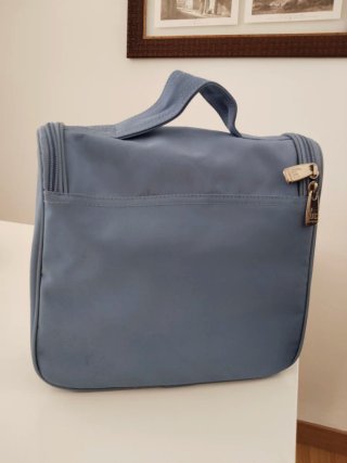 Neceser colgante azul