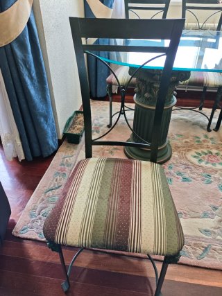 Mesa de comedor de cristal y 6 sillas