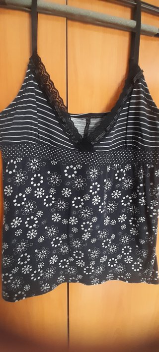 Blusa tirantes negra talla M
