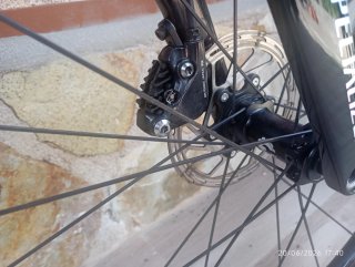 Bicicleta de carretera aero TRIFOX XT18
