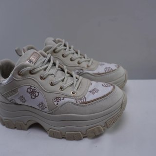 Zapatillas Guess Beige y Dorado