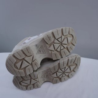 Zapatillas Guess Beige y Dorado