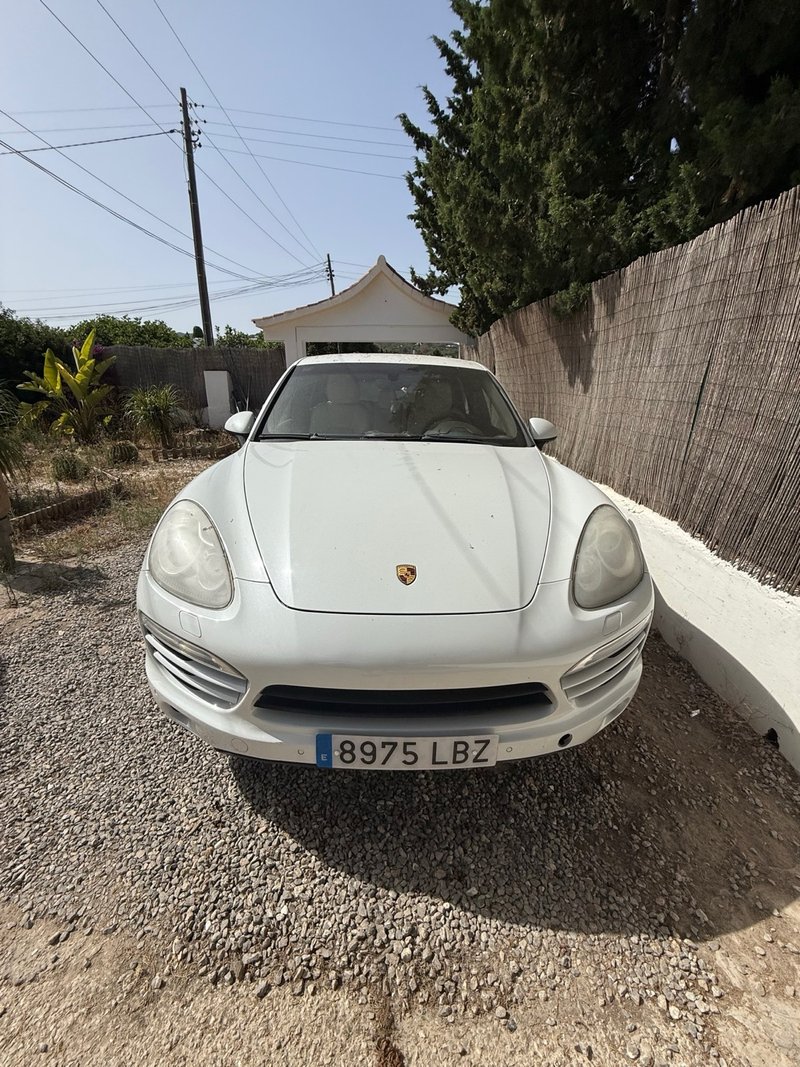 Porsche Cayenne 2013 - foto 1