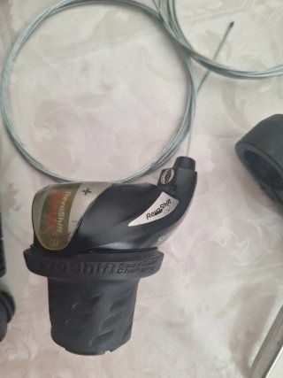 Cambios y manetas de freno para bicicleta