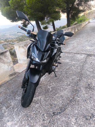 Kawasaki Z900 Negra