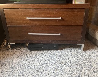 Armario de madera y metal
