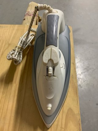 Plancha Taurus PTSI-2400 2400W